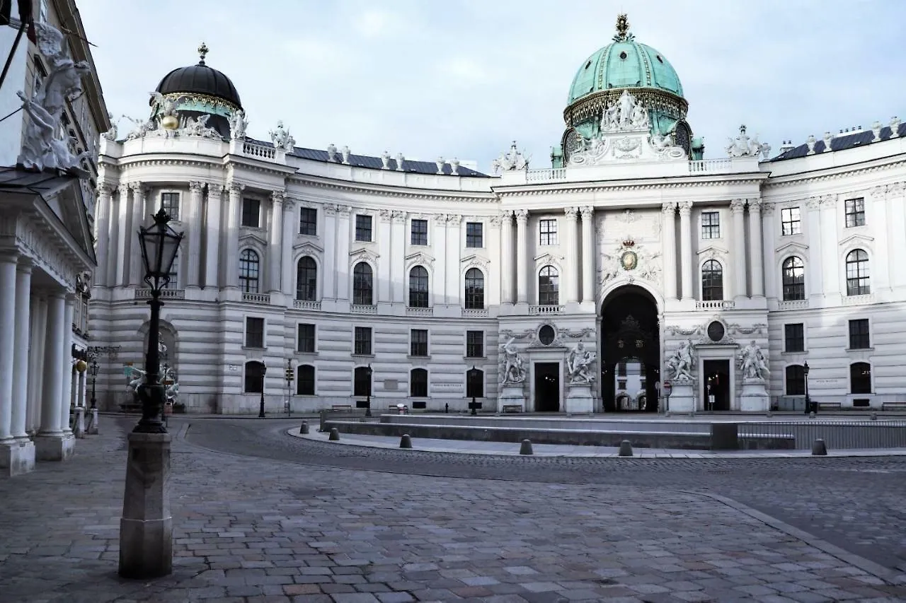 Downtown Vienna, 5*City Apartment Hofburg Palace Austria